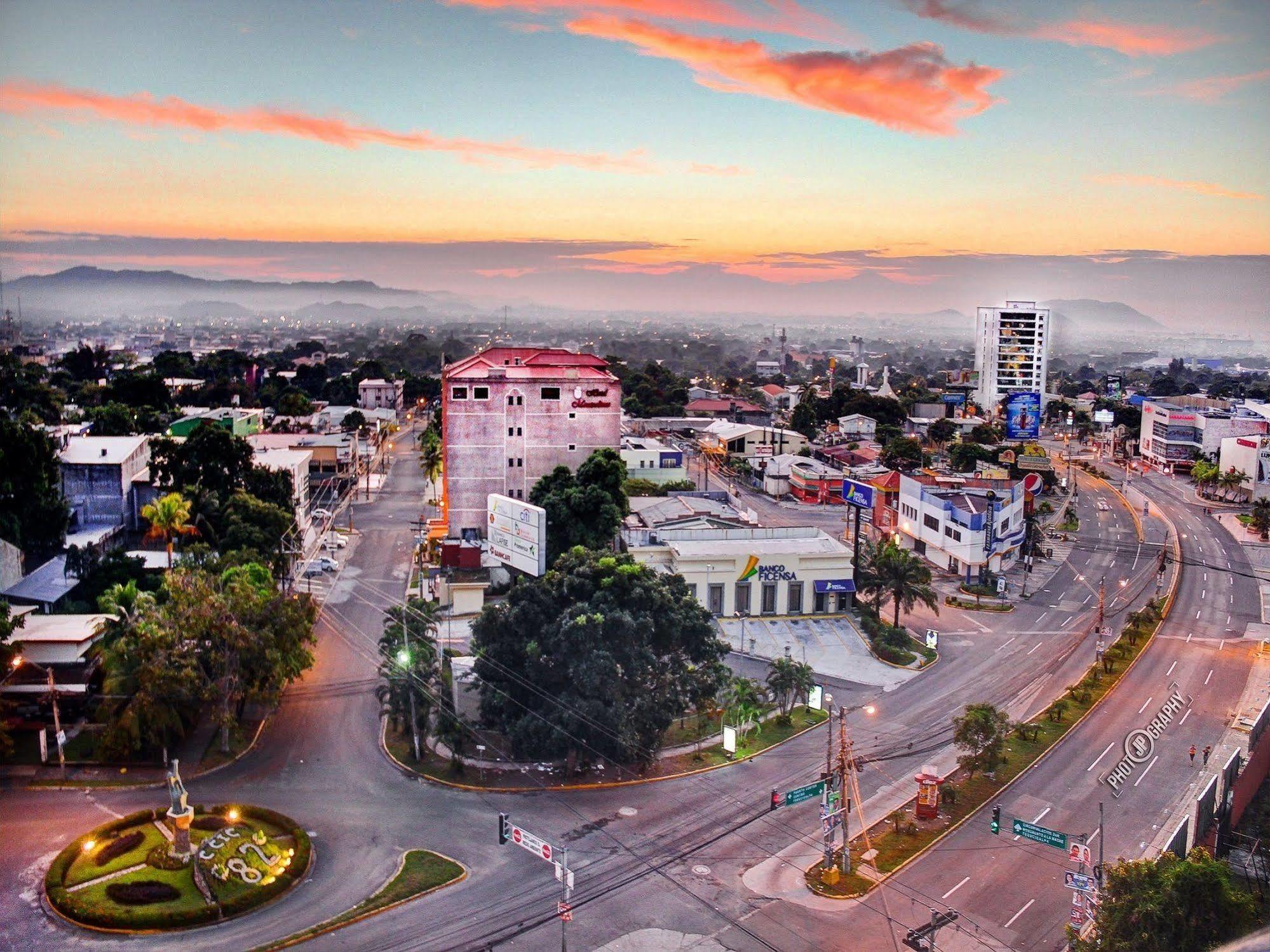 Aparthotel Real Guanacaste San Pedro Sula Esterno foto